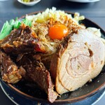 麺屋　たか - ナンコツとウデのチャーシュー！食べ応えがあります