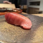 すし処 ひさ田 - 南インド鮪中トロ 血合子胡椒包み