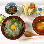 多賀山 - 生しらす丼テイクアウト