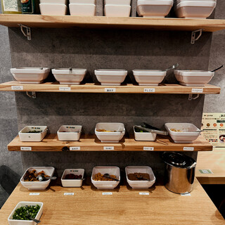 100回来ても飽きない！？具材40種と調味料30種も取り揃え