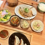 食堂 よろしき日 - 