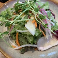 LE PORTIER Par Aux Delices de dodine Toranomon - ランチセットのサラダ