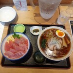 幸屋きよまる - 満足満腹セット マグロ丼+漆黒の醤油らーめん