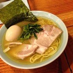 ややや - ラーメン700円＋味玉100円＋チャーシュー100円