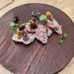 小皿のまぐろとさば。 - 