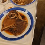大船渡温泉 - カジキマグロの兜煮　取り分けていただけます。