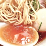 らぁ麺 ふじ松 - 麺とスープはこんな感じ