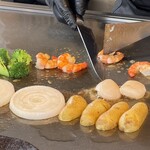 大阪鉄板焼き 神戸牛ステーキ Zin - 