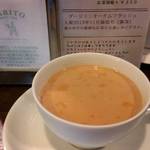 タビト - チャイなので表面に浮いてるのは牛乳の膜です