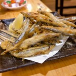 野菜巻きと焼き鳥 達磨酒場 - きびなご唐揚げ