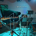 シンジュク・ピット・イン - 