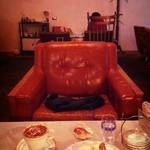 カフェ・ラ・トープ - チーズケーキと、ココアのキャラメルシロップがけ