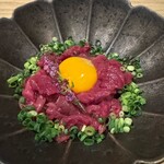 博多牛もつ鍋 なの川 - 桜ユッケ