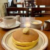 リラ - 料理写真:ホットケーキセット