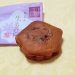 にしき堂 - 生もみじ・粒あん（160円）