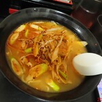 Geishun Gyoza - 鸡肉葱拉面 680日元（含税）