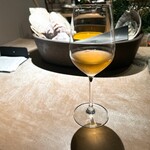 北新地 ふか - 11．水出しヴィンテージ白茶
      
      コースの口直し
      
      優しい苦味と香り、瑞々しさが爽快な飲み口