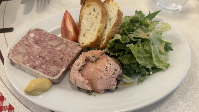 La Porte Rouge photo