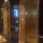 エスカリエ - オーセンティックで、ラグジュアリーな、エレベーター