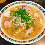 中華そば 寿々女 - 料理写真:典型的な昔ながらの広島醤油豚骨ラーメンです