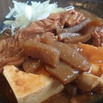 もつ煮と煮干しそば（中華そば）真也食堂 - 『もつ煮』拡大です。