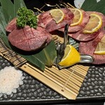 黒毛和牛焼肉 牛たつ - 