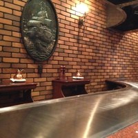ビフテキのカワムラ 三宮本店 - かなりの厚さの鉄板
