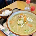フリーダム - みそ汁定食