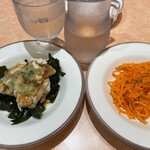 サイゼリヤ - 蒸し鶏香味ソース、キャロットラペ