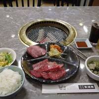 川崎名物 炭火焼肉 食道園 - 焼肉ランチ１２００円