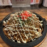 まるしょう - ソース焼きそば 特盛 1,090円、ランチタイムサービスのシーフードトッピング +230円、マヨダブル無料