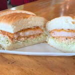 コメダ珈琲店 - 海老カツパン