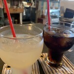 ダコタ ラスティック テーブル - 