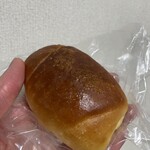 ラシーヌ ブレッド&サラダ - ◆塩バターロール　200円