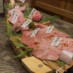 神戸牛焼肉&生タン料理 舌賛 - 