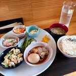 GOHAN-YA あたしんち - お任せプレート (お値段お任せ)