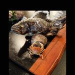 郷土料理ともん - ヤマメの塩焼き　沢蟹　　　byまみこまみこ