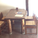 福嶋屋 - 唯一のテーブル席