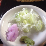 福嶋屋 - 薬味にも色味