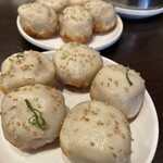弄堂 生煎饅頭 - これが、焼き小籠包だ╰(*´︶`*)╯♡