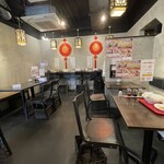 弄堂 生煎饅頭 - 店内はめちゃこじんまり