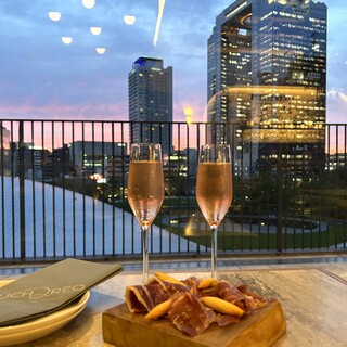 LA BODEGA-CUCHAREO_1