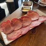 焼肉はなれ - 