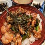 ながと本陣 - 料理写真:焼き鳥丼