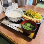 鉢の木 - 生姜焼き定食ご飯普通盛り