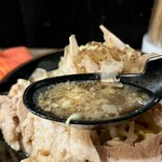 ラーメン専門 宮の森 - スープ