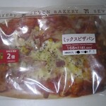 セブンイレブン - 料理写真:ミックスピザパン