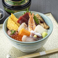 平日限定　特製ちらし（お椀、小鉢付）