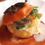 シャンソニエ - 魚介のグラタン を反対側から撮影