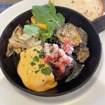 CHATONS - ざく切りハンバーグ風ステーキ1,540円(税込み)